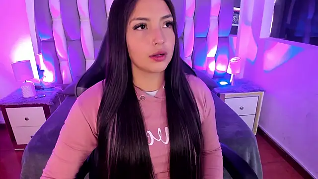 Snapshot of Adaara_Rey chatting on 10-25-25, 08:53 Adaara Rey online show from 10-25-25, 08:53