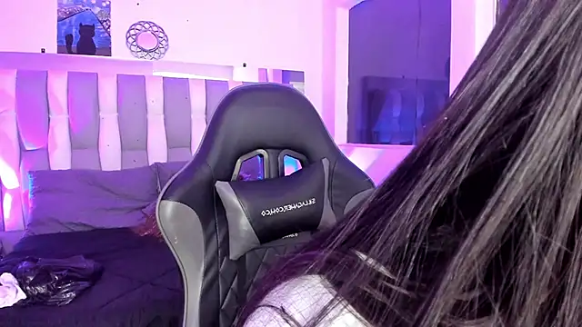 Snapshot of Adaara_Rey chatting on 10-30-25, 08:17 Adaara Rey online show from 10-30-25, 08:17