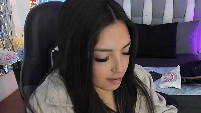 Snapshot of Adaara_Rey chatting on 11-29-25, 07:25 Adaara Rey online show from 11-29-25, 07:25