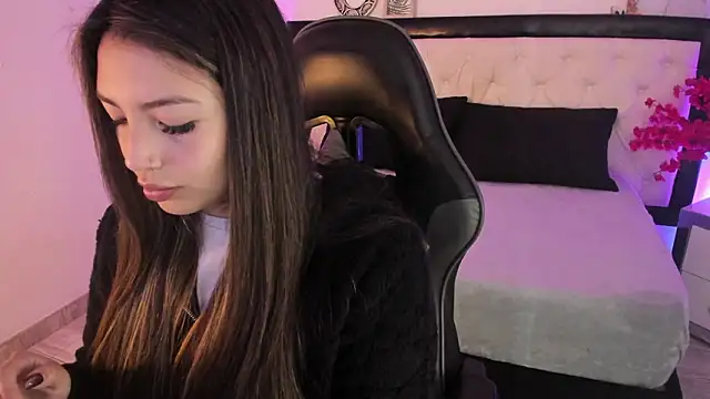 Snapshot of Adaara_Rey chatting on 01-15-26, 05:16 Adaara Rey online show from 01-15-26, 05:16