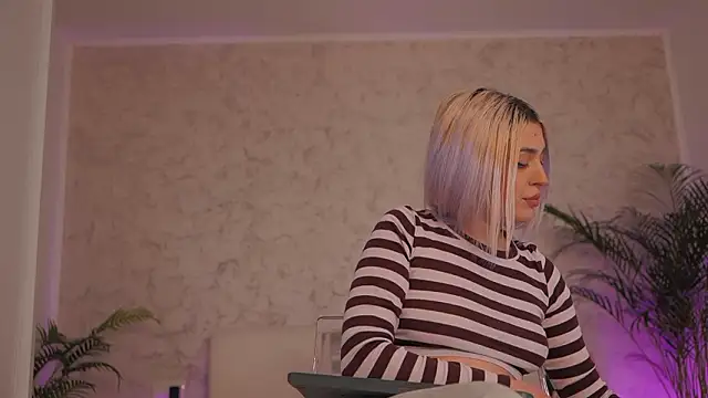 daisyblushh online show from 02-25-26, 04:07