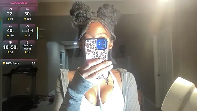 maskedgirl5005 online show from 10-04-25, 08:43