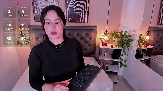 aisha duque online show from 10-06-25, 07:47