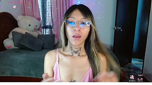 Hoolly Jones online show from 01-14-26, 04:21