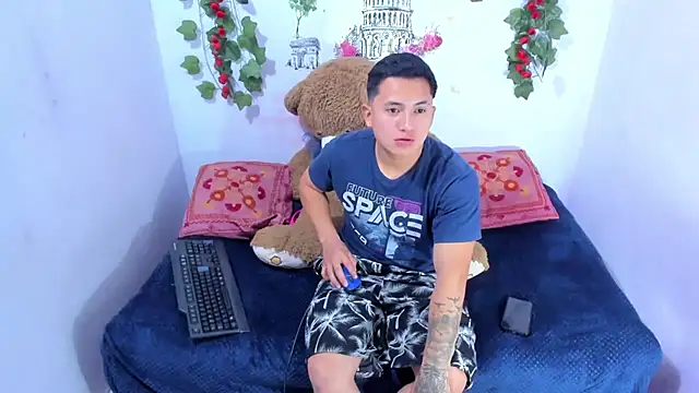 NataliaAndJulliam online show from 10-26-25, 03:18