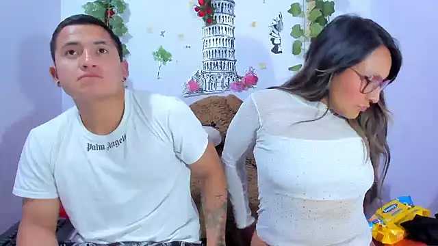 Snapshot of NataliaAndJulliam chatting on 02-02-26, 03:27 NataliaAndJulliam online show from 02-02-26, 03:27