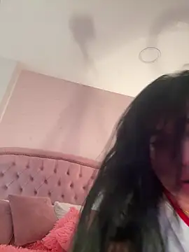 Bella  Wood online show from 11-14-25, 03:48