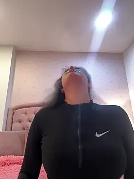 Bella  Wood online show from 03-12-26, 08:46