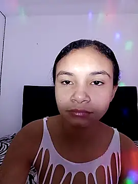 Snapshot of liz7skinny chatting on 04-22-26, 11:55 liz7skinny online show from 04-22-26, 11:55