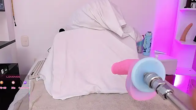 arynaughty20 online show from 11-26-25, 11:21