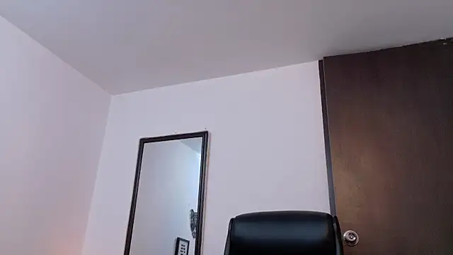 Snapshot of Elian_savoy chatting on 04-29-26, 12:15 Elian savoy online show from 04-29-26, 12:15