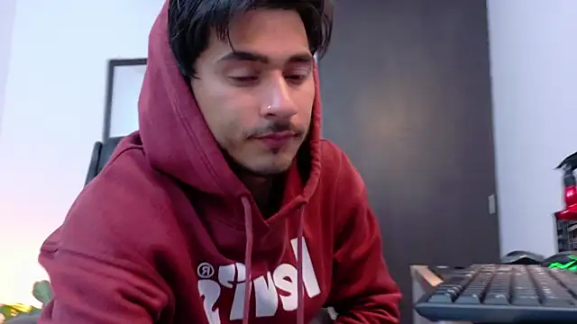 Snapshot of Elian_savoy chatting on 05-31-26, 12:38 Elian savoy online show from 05-31-26, 12:38