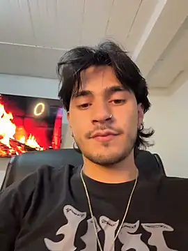 Elian savoy online show from 10-31-25, 01:57