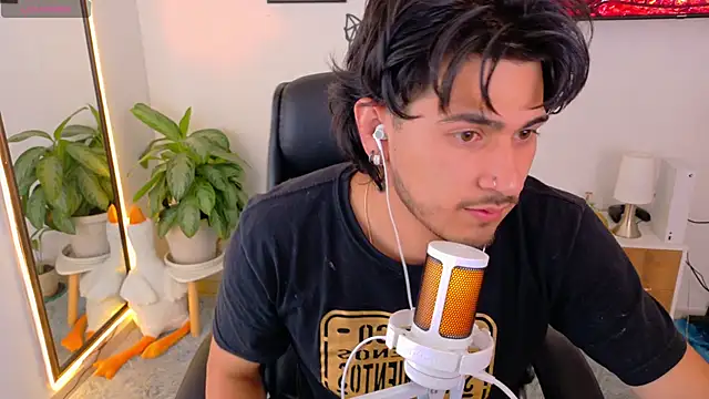 Elian savoy online show from 09-21-25, 01:44