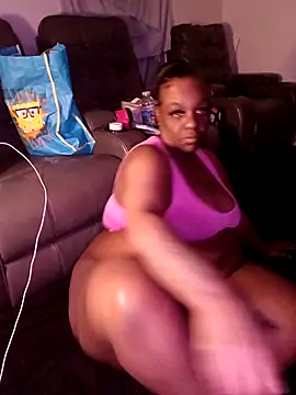 Snapshot of Thickkemzz41 chatting on 04-23-26, 06:42 Thickkemzz41 online show from 04-23-26, 06:42