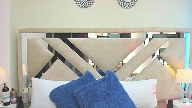 ximena vasquez8 online show from 04-07-26, 04:36