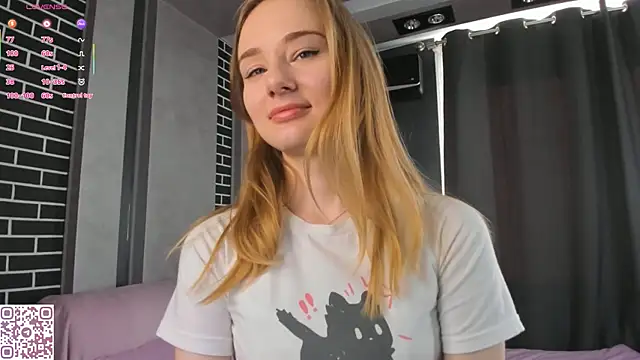 ElvinaRose online show from 10-03-25, 03:41