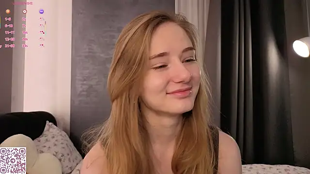 Snapshot of ElvinaRose chatting on 11-25-25, 02:12 ElvinaRose online show from 11-25-25, 02:12