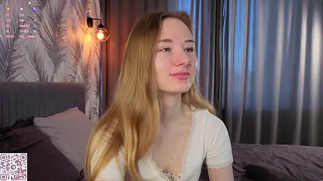 Snapshot of ElvinaRose chatting on 05-09-26, 04:38 ElvinaRose online show from 05-09-26, 04:38