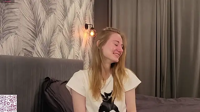 Snapshot of ElvinaRose chatting on 01-08-26, 02:50 ElvinaRose online show from 01-08-26, 02:50