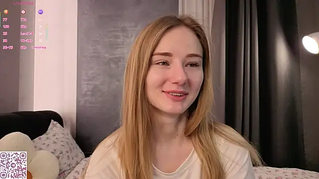 Snapshot of ElvinaRose chatting on 11-27-25, 02:23 ElvinaRose online show from 11-27-25, 02:23