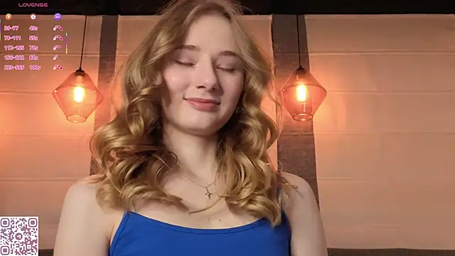 Snapshot of ElvinaRose chatting on 11-08-25, 02:20 ElvinaRose online show from 11-08-25, 02:20