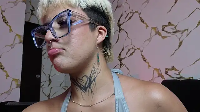 Rebeka-baker online show from 04-05-26, 01:34