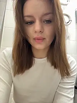 Snapshot of Cum_girlss chatting on 05-30-26, 12:33 Cum girlss online show from 05-30-26, 12:33