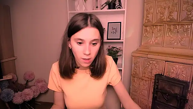 Snapshot of RosaRay_ chatting on 05-21-26, 06:22 RosaRay online show from 05-21-26, 06:22