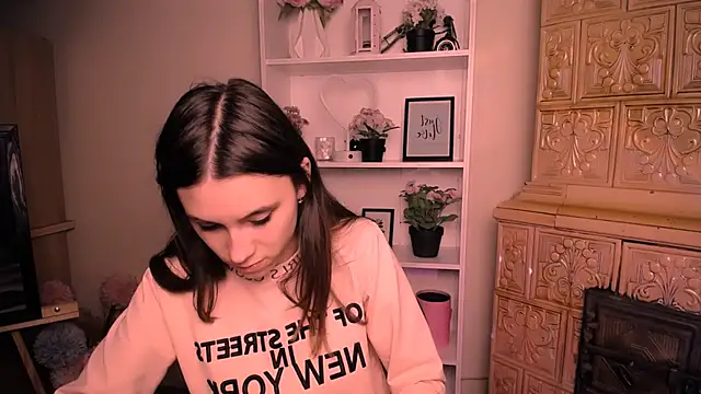 Snapshot of RosaRay_ chatting on 04-22-26, 06:20 RosaRay online show from 04-22-26, 06:20