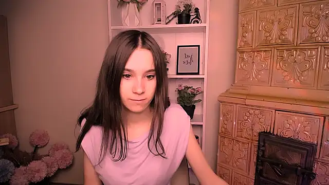 Snapshot of RosaRay_ chatting on 05-15-26, 06:00 RosaRay online show from 05-15-26, 06:00