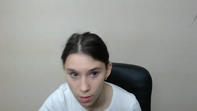 RosaRay  online show from 09-19-25, 06:50