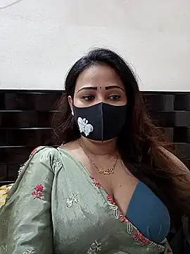 Snapshot of Mow_955 chatting on 02-20-26, 05:48 Mow 955 online show from 02-20-26, 05:48