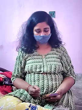 Rupali201 online show from 12-17-25, 04:39