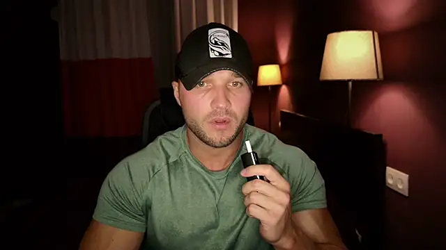 Snapshot of RikAdlerr chatting on 01-18-26, 12:19 RikAdlerr online show from 01-18-26, 12:19