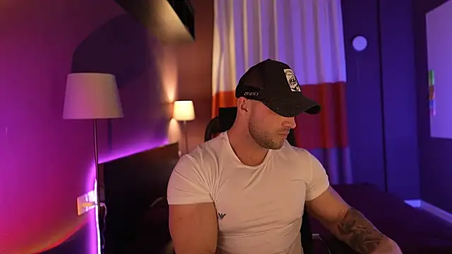 Snapshot of RikAdlerr chatting on 03-04-26, 02:47 RikAdlerr online show from 03-04-26, 02:47