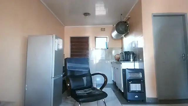 BusybooobsXXX3 online show from 03-19-26, 06:24