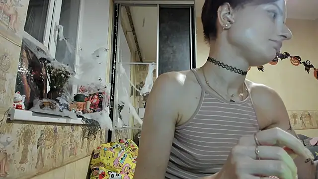Snapshot of WatsonMi chatting on 10-11-25, 05:58 WatsonMi online show from 10-11-25, 05:58