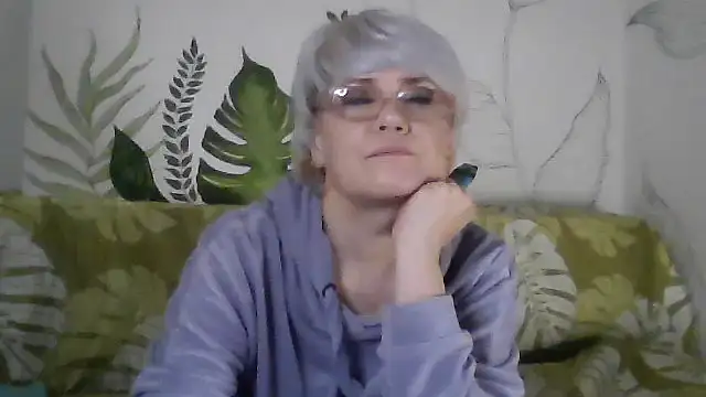 Catty Lady online show from 01-17-26, 07:17