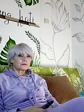 Catty Lady online show from 02-06-26, 07:21