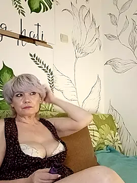 Catty Lady online show from 03-12-26, 07:51