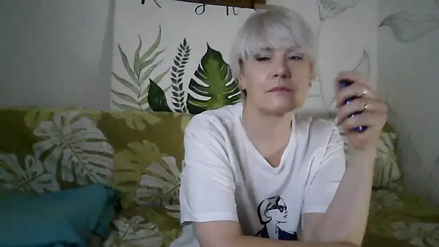 Catty Lady online show from 11-11-25, 06:03