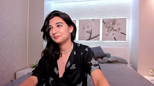 Snapshot of Elfy_Rare_ chatting on 09-18-25, 08:56 Elfy Rare online show from 09-18-25, 08:56