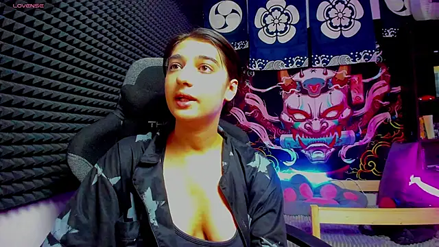 Snapshot of Elfy_Rare_ chatting on 09-22-25, 03:07 Elfy Rare online show from 09-22-25, 03:07