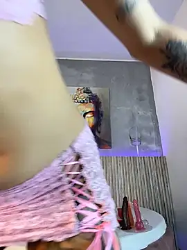 Saracooper   online show from 02-27-26, 09:47