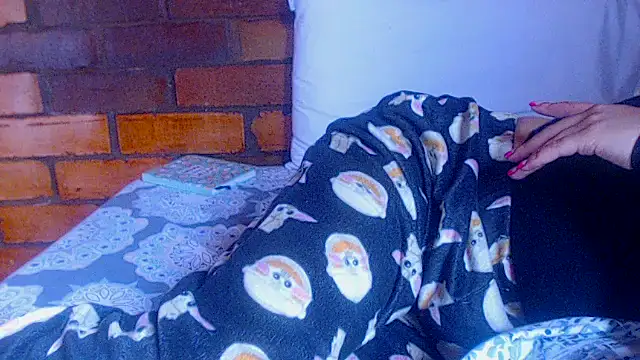 Snapshot of sabrina_v_ chatting on 09-14-25, 05:24 sabrina v online show from 09-14-25, 05:24