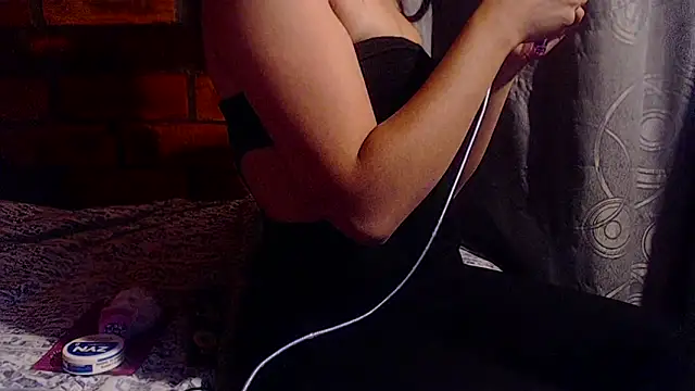 Snapshot of sabrina_v_ chatting on 10-02-25, 12:58 sabrina v online show from 10-02-25, 12:58