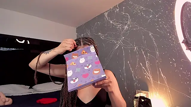 ZoeWestt online show from 10-04-25, 01:23