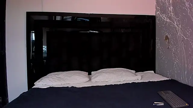 ZoeWestt online show from 09-23-25, 12:56