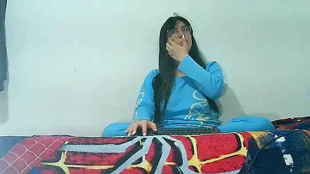 lareinalareinadelanal online show from 11-22-25, 11:03